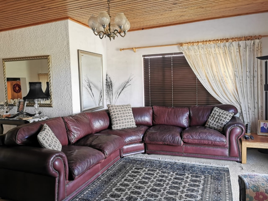 4 Bedroom Property for Sale in Moorreesburg Western Cape